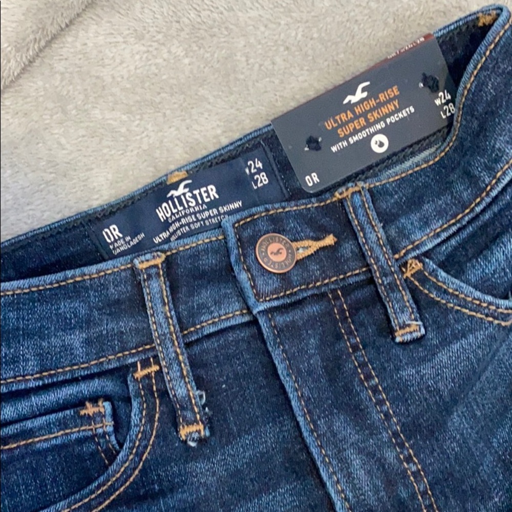 NWT Hollister Ultra-High Rise Super Skinny Jeans